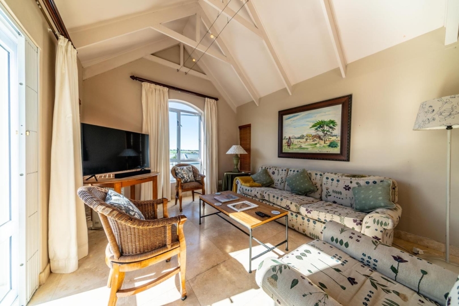 To Let 2 Bedroom Property for Rent in Onder Papegaaiberg Western Cape
